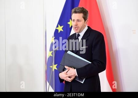 Wien, Österreich. Januar 2021. Arbeitsgespräch zu aktuellen Themen mit Arbeitsminister Martin Kocher zusammen mit den Präsidenten der Sozialpartner. Dr. Harald Mahrer, Präsident der Wirtschaftskammer Österreich. Stockfoto