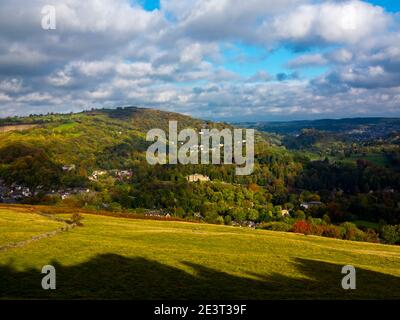 Blick nach Norden in Richtung Cromford und Matlock Bath von der High Peak Trail in der Derbyshire Dales Gegend des Peak District England Großbritannien Stockfoto