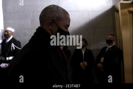 WASHINGTON, DC - JANUAR 20: Der ehemalige US-Präsident Barack Obama kommt zur Einweihung des gewählten US-Präsidenten Joe Biden an der Westfront des US-Kapitols am 20. Januar 2021 in Washington, DC. Während der heutigen Einweihungszeremonie wird Joe Biden zum 46. Präsidenten der Vereinigten Staaten. (Foto von Win McNamee/Getty Images) / MediaPunch Stockfoto