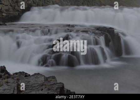 Ikonischer Gullfoss Wasserfall in Island Stockfoto