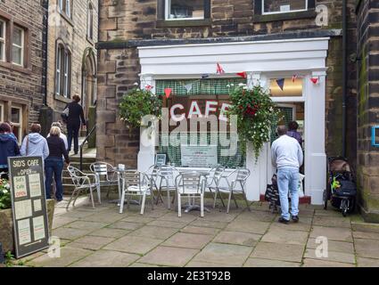 SID's Cafe on Towngate, Holmfirth, West Yorkshire - ein wichtiger Drehort für die "Last of the Summer Wine TV"-Serie Stockfoto