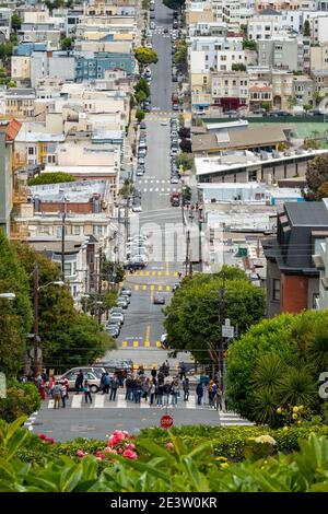 Blick auf die Lombard Street, San Francisco, Kalifornien, USA. Stockfoto