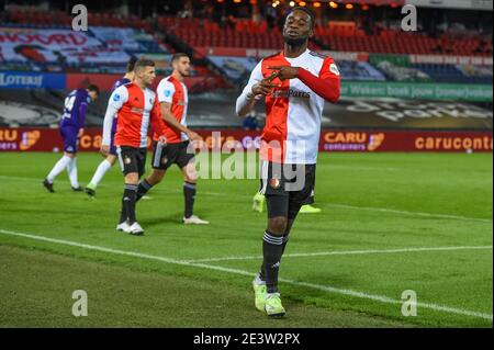 ROTTERDAM, NIEDERLANDE - JANUAR 20: Lutsharel Geertruida von Feyenoord feiert sein Tor während des niederländischen KNVB Cup-Spiels zwischen Feyenoord und Hera Stockfoto