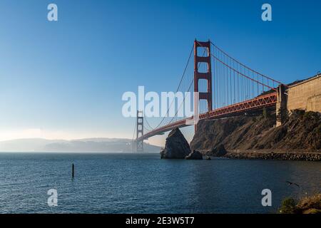 Die Golden Gate Bridge von Fort Baker aus gesehen Stockfoto