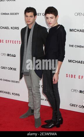 Peter Brent Jr. und Harry Brent besuchen die Premiere von 'Side Effects' am AMC Lincoln Square in New York City am 31. Januar 2013. Foto: Henry McGee/MediaPunch Stockfoto