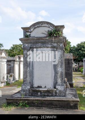 3. November 2014, New Orleans, Louisiana, USA: Gräber und Grabstätten im Lafayette Cemetery No.1 im Garden District Viertel. (Bild: © Billy Bennight/ZUMA Wire) Stockfoto