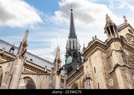 Kathedrale Notre-Dame, Holzturm Stockfoto