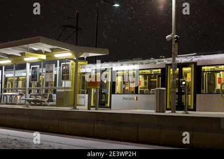 Unerwarteter und unerwarteter Schnee in Großbritannien von Storm Christoph, Manchester, Trafford Park, Trafford Centre, Tram, Metrolink Stockfoto