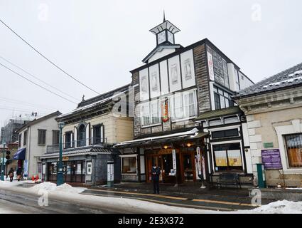 Schöne alte Gebäude entlang der Sakaimachi Straße in Otaru, Hokkaido, Japan. Stockfoto