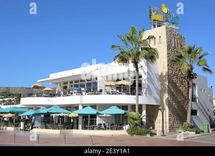 AGADIR,MAROKKO-DEZEMBER 11:Beliebte Restaurant Jour und Nuit geöffnet für Unternehmen in Agadir Promenade.Dezember 11,2015 in Agadir,Marokko. Stockfoto