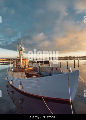 Traditioneller dänischer Cutter im Hafen von Kalvehave, Dänemark Stockfoto