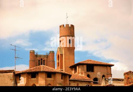 Dächer der mittelalterlichen Stadt Albi (Frankreich). Stockfoto