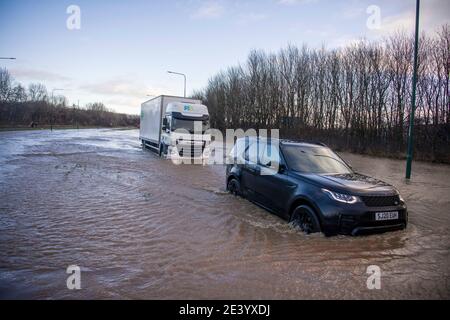 Trunk Road, Middlesbrough, Großbritannien. Donnerstag, 21. Januar 2021: Sturm Christoph hat Teile von Teeside und Cleveland über Nacht und durch diese m geschlagen Stockfoto