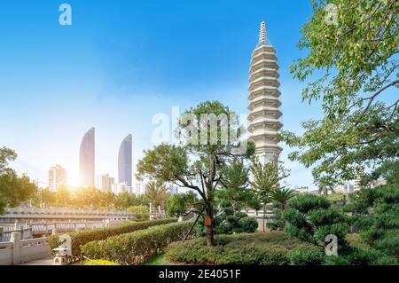 Tempelturm am südlichen Putuo Tempel in Xiamen Stockfoto