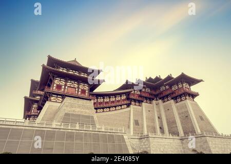 Das Yingtian Tor ist das Südtor der Stadt Luoyang in den Sui- und Tang-Dynastien. Es wurde 605 erbaut. Stockfoto
