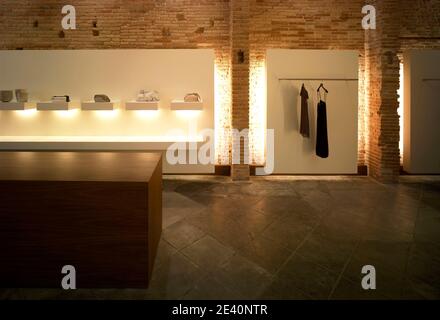 Geschaeft, Shop, negozio, negocio, tienda, Julie Sohn Barcelona von Conrado Carrasco 2005, spanien, spanien, Spagna, Espa–a Catalu–a Stockfoto