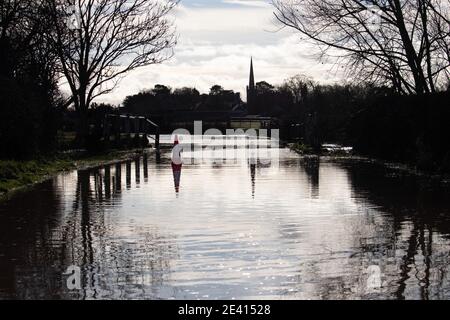 Mythe Lane, Witherley, Leicestershire, nach Sturm Christoph führen zu schweren Überschwemmungen. Die Gasse, die zum kleinen Dorf Witherley führt, ist völlig unpassierbar. Stockfoto