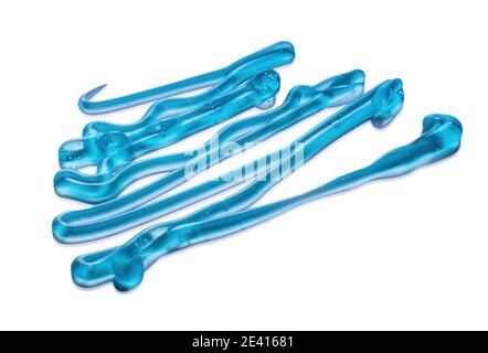 Gequetscht kosmetische klar Creme Gel Textur Iisoliert auf weißem Hintergrund. Nahaufnahme transparenter Serumtropfen Stockfoto
