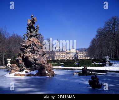 JARDINES-FUENTE DE LAS RANAS HELADA. LAGE: PALACIO REAL-JARDINES. LA GRANJA DE SAN ILDEFONSO. SEGOVIA. SPANIEN. Stockfoto