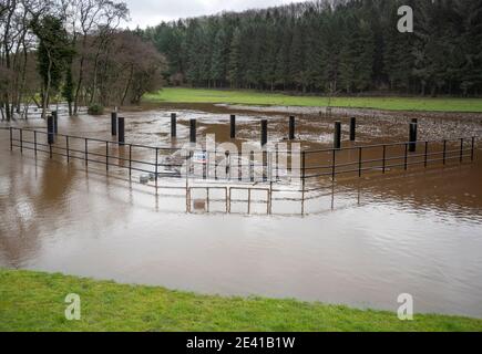 Pickering, England, Großbritannien, 22. Januar 2021. Die Stadt entkommt der Überschwemmung während des Sturms Christoph, trotz Rekordwasserstand hinter dem bund-System. Stockfoto