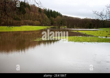 Pickering, England, Großbritannien, 22. Januar 2021. Die Stadt entkommt der Überschwemmung während des Sturms Christoph, trotz Rekordwasserstand hinter dem bund-System. Stockfoto