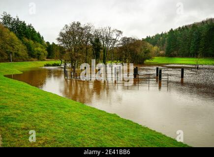 Pickering, England, Großbritannien, 22. Januar 2021. Die Stadt entkommt der Überschwemmung während des Sturms Christoph, trotz Rekordwasserstand hinter dem bund-System. Stockfoto