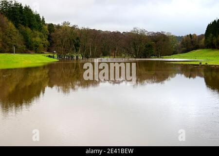 Pickering, England, Großbritannien, 22. Januar 2021. Die Stadt entkommt der Überschwemmung während des Sturms Christoph, trotz Rekordwasserstand hinter dem bund-System. Stockfoto