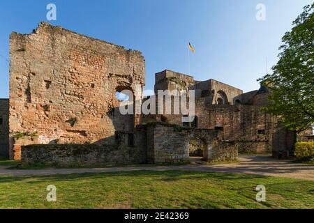 Schloss Nanstein bei Landstuhl im pfälzischen Deutschland im Norden Straße nach Santiago de Compostela Stockfoto