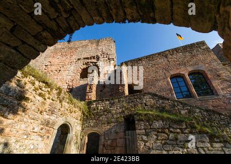 Schloss Nanstein bei Landstuhl im pfälzischen Deutschland im Norden Straße nach Santiago de Compostela Stockfoto