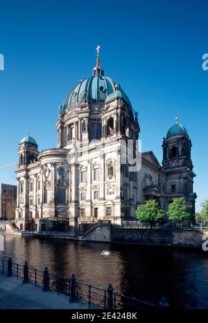 Blick von Nordosten ¸ber die Spree Stockfoto