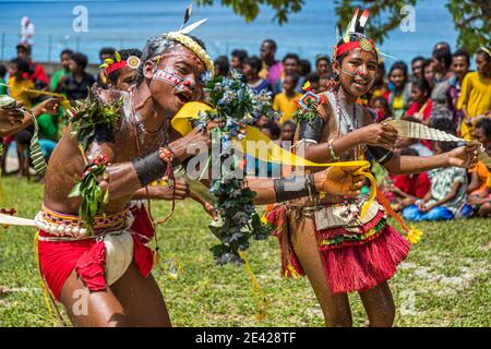 Traditioneller Milamala-Tanz der Trobriand-Inseln während des Festivals der freien Liebe, Kwebwaga, Papua-Neuguinea Stockfoto