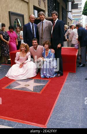 Tom Selleck Ehefrau Jillie Mack, Eltern Robert und Martha und Brothers 1986 Star auf Hollywood Walk of Fame Credit: Ralph Dominguez/MediaPunch Stockfoto