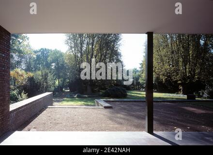 Blick von der Terrasse von Haus Esters in den Garten Stockfoto