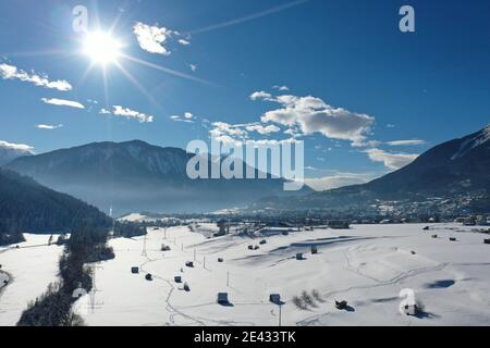 Winterlandschaft Alpen, Imst Tirol mit DJI Mavic 2 pro Drohne Stockfoto