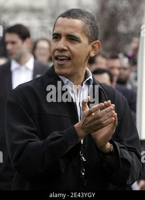 US-Präsident Barack Obama wird am 13. April 2009 während der Ostereierrolle im Weißen Haus in Washington, DC, USA, gesehen. Foto von Yuri Gripas/ABACAPRESS.COM Stockfoto