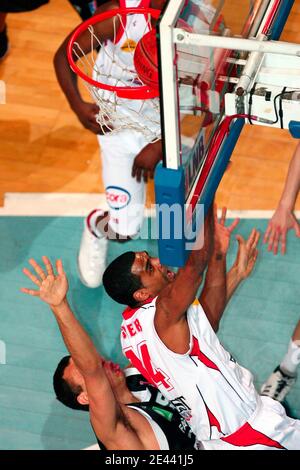 Ricardo Greer von Nancy während des französischen Pokal-Basketballspiels SLUC Nancy gegen SLUC Limoge am 14. April 2009 in der Jean Weille Hall in Nancy, Frankreich. Foto von Mathieu Cugnot/ABACAPRESS.COM Stockfoto