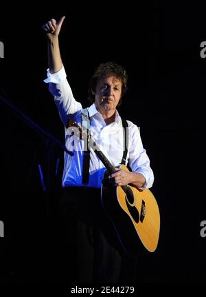 Sir Paul McCartney tritt am 18. April 2009 beim Coachella Valley Music and Arts Festival 2009 in Indio, CA, USA, auf. Foto von Lionel Hahn/ABACAPRESS.COM Stockfoto