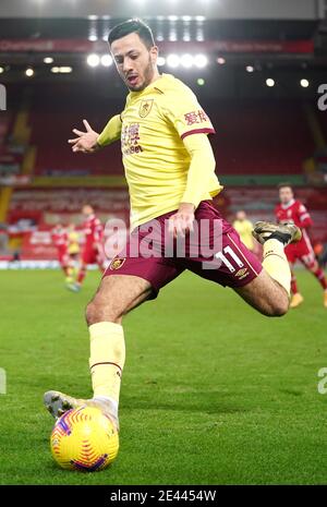 Burnleys Dwight McNeil in Aktion während des Premier League-Spiels in Anfield, Liverpool. Bilddatum: Donnerstag, 21. Januar 2021. Stockfoto