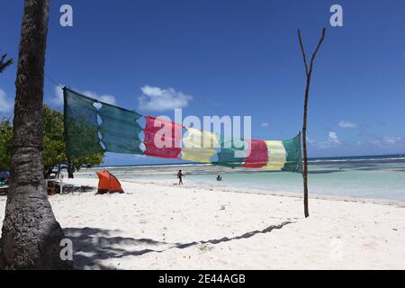 Les Guadeloupeens se retrouvent sur les plages pour quelques jours de camping en famille pendant le week-end de Paques et la fin du Careme, a Bois Jolan pres de Sainte Anne, Guadeloupe, France le 11 Avril, 2009. CE week-end les derniers grevistes ne font plus greve. Foto Julien Tack/ABACAPRESS.COM Stockfoto