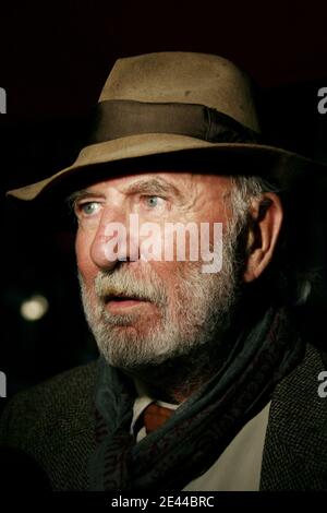 Jean-Pierre Marielle bei der 9. Jährlichen 'Prix Cine Roman Carte Noire' Zeremonie im Hotel Plaza Athenee in Paris, Frankreich am 27. April 2009. Foto von Denis Guignebourg/ABACAPRESS.COM Stockfoto