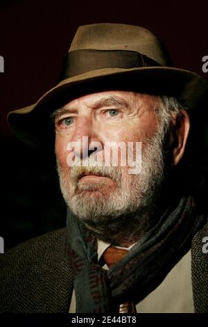 Jean-Pierre Marielle bei der 9. Jährlichen 'Prix Cine Roman Carte Noire' Zeremonie im Hotel Plaza Athenee in Paris, Frankreich am 27. April 2009. Foto von Denis Guignebourg/ABACAPRESS.COM Stockfoto