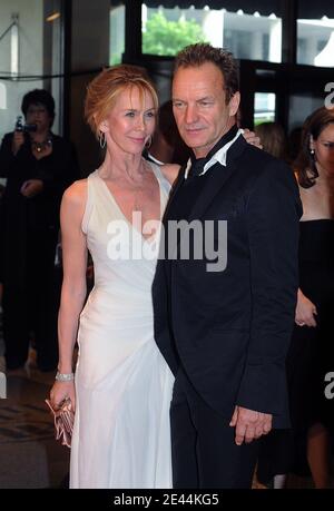 Sänger Sting und seine Frau Trudie Styler nehmen am 9. Mai 2009 am White House Correspondenten Dinner im Hilton Hotel in Washington, DC Teil. USA. Foto von Olivier Douliery/ABACAPRESS.COM Stockfoto