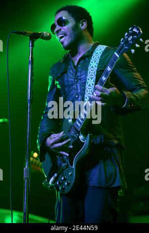 Sängerin Lenny Kravitz spielt live bei einem Konzert im Nikaia Palace in Nizza, Frankreich am 11. Mai 2009. Foto von ABACAPRESS.COM Stockfoto