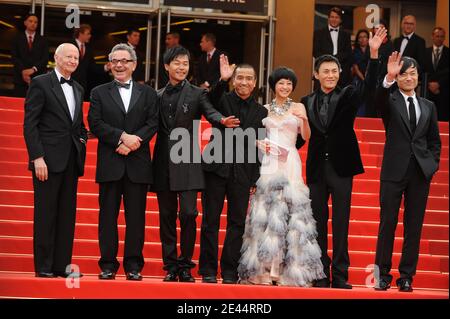 Gilles Jacob, der chinesische Schauspieler Chen Sicheng, der Regisseur Lou Ye, die Schauspielerin Tan Zhuo, der Schauspieler Qin Hao und der Schauspieler Wu Wei bei der Vorstellung von 'Spring Fever' während der 62. Filmfestspiele von Cannes im Palais des Festivals in Cannes, Frankreich, am 14. Mai 2009. Foto von Nebinger-Orban/ABACAPRESS.COM Stockfoto