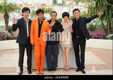 Die chinesischen Schauspieler Wu Wei und Chen Sicheng, der Regisseur Lou Ye, die Schauspielerin Tan Zhuo und der Schauspieler Qin Hao nehmen an der Fotoschau 'Spring Fever' Teil, die am 14. Mai 2009 im Palais des Festivals während der 62. Internationalen Filmfestspiele von Cannes in Cannes, Frankreich, stattfand. Foto von Nebinger-Orban/ABACAPRESS.COM Stockfoto