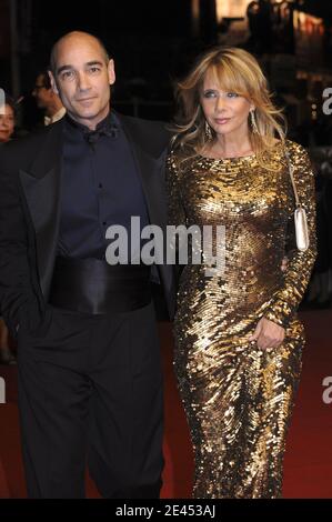 DIE US-Schauspielerin Rosanna Arquette und der französische Schauspieler Jean-Marc Barr kommen am 18. Mai 2009 zur Vorführung von "Antichrist" während der 62. Filmfestspiele von Cannes im Palais des Festivals in Cannes, Frankreich. Foto von Nebinger-Orban/ABACAPRESS.COM Stockfoto