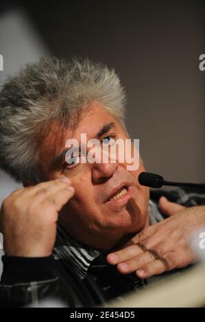 Pedro Almodovar nimmt an der Pressekonferenz von 'Los Abrazos Rotos' beim 62. Filmfestival von Cannes in Cannes, Frankreich, 19. Mai 2009 Teil. Foto von Lionel Hahn/ABACAPRESS.COM Stockfoto