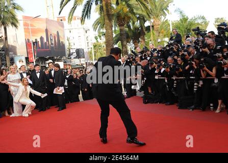 Quentin Tarantino kommt zur Vorführung von "Inglourious Basterds" während der 62. Filmfestspiele von Cannes am 20. Mai 2009 im Palais des Festivals in Cannes, Frankreich. Foto von Nebinger-Orban/ABACAPRESS.COM Stockfoto