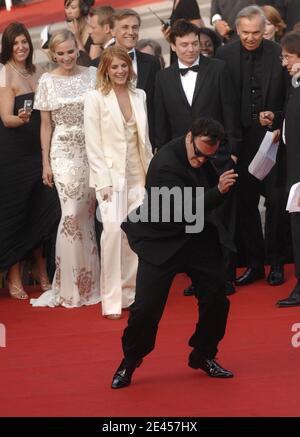 Quentin Tarantino kommt zur Vorführung von "Inglourious Basterds" während der 62. Filmfestspiele von Cannes am 20. Mai 2009 im Palais des Festivals in Cannes, Frankreich. Foto von Gorassini-Guignebourg/ABACAPRESS.COM Stockfoto