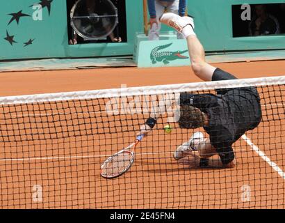 Großbritanniens Andy Murray besiegt am 27. Mai 2009 im Roland Garros Stadion in Paris, Frankreich, 6-3, 2-6, 7-5, 6-4, Italiens Potito in ihrer zweiten Runde des French Open Tennis. Foto von Thierry Plessis/ABACAPRESS.COM Stockfoto